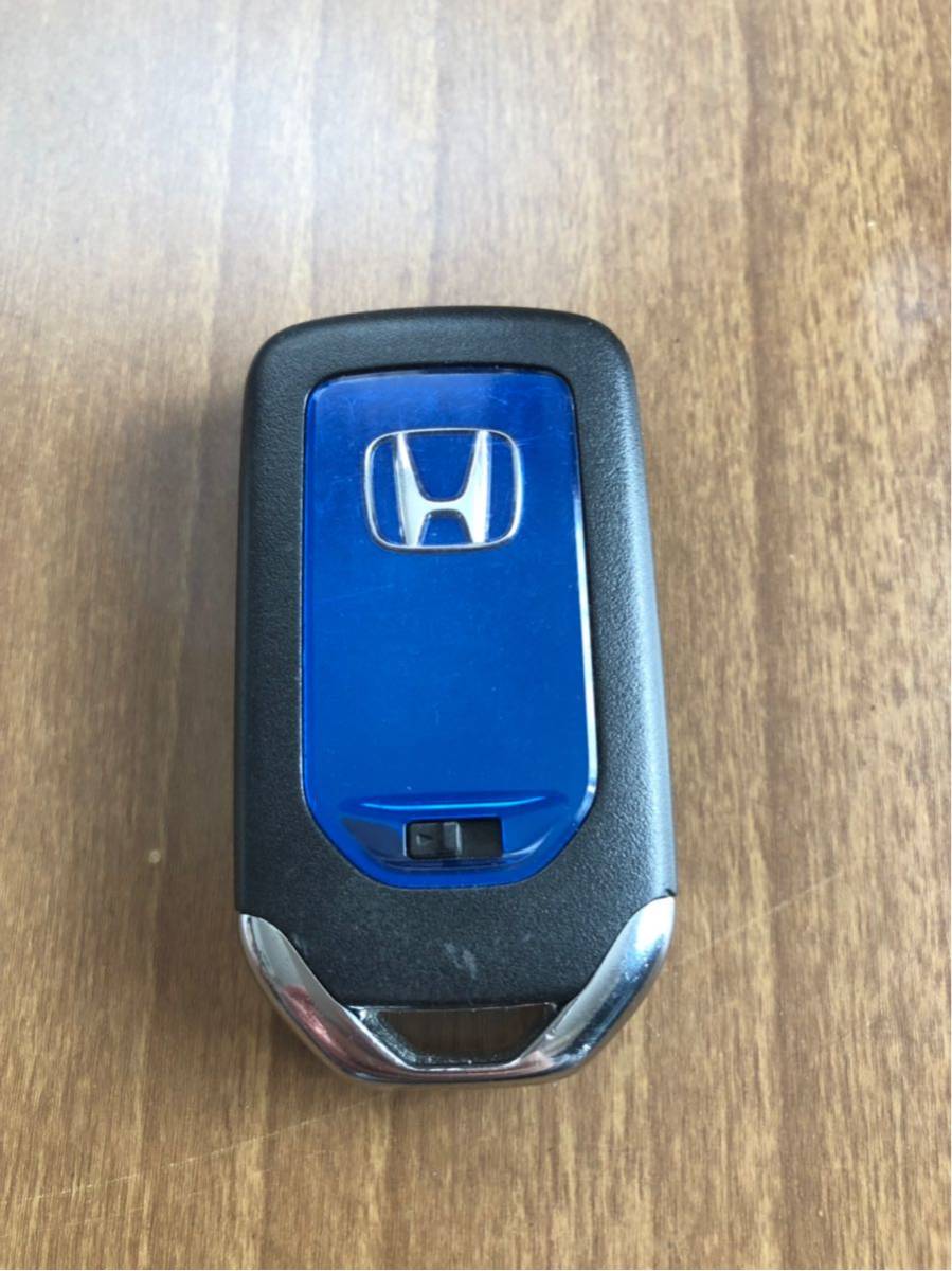 ホンダ シャトル スマートキー GP8_1