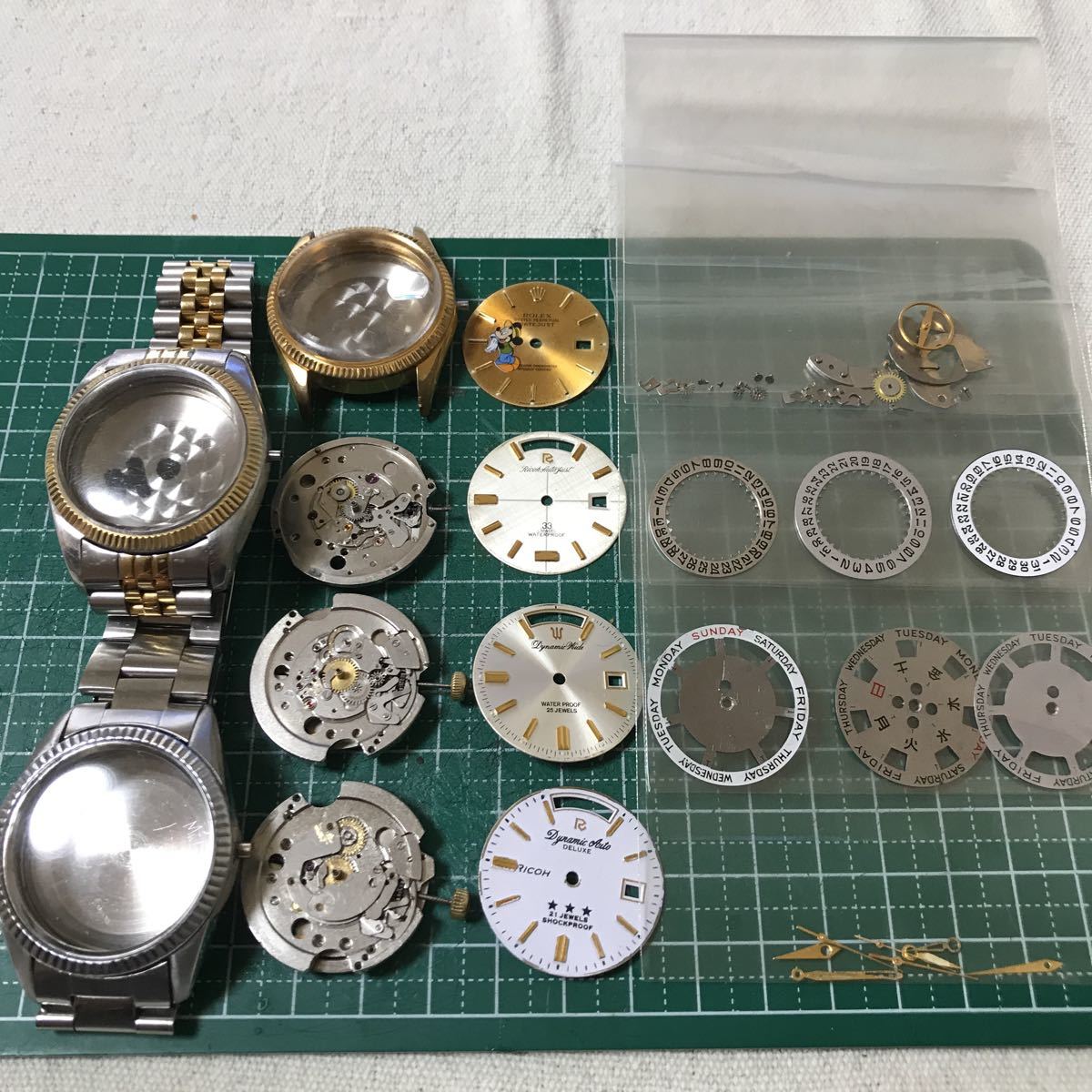 新品 隠しギミック新作 DS1119G-PW01 DOMINIC ドミニク 正規品 腕時計 メンズ 保証書 レザー ベルト ２点目以降送料無料! 1円 1スタ 1970s Nivada