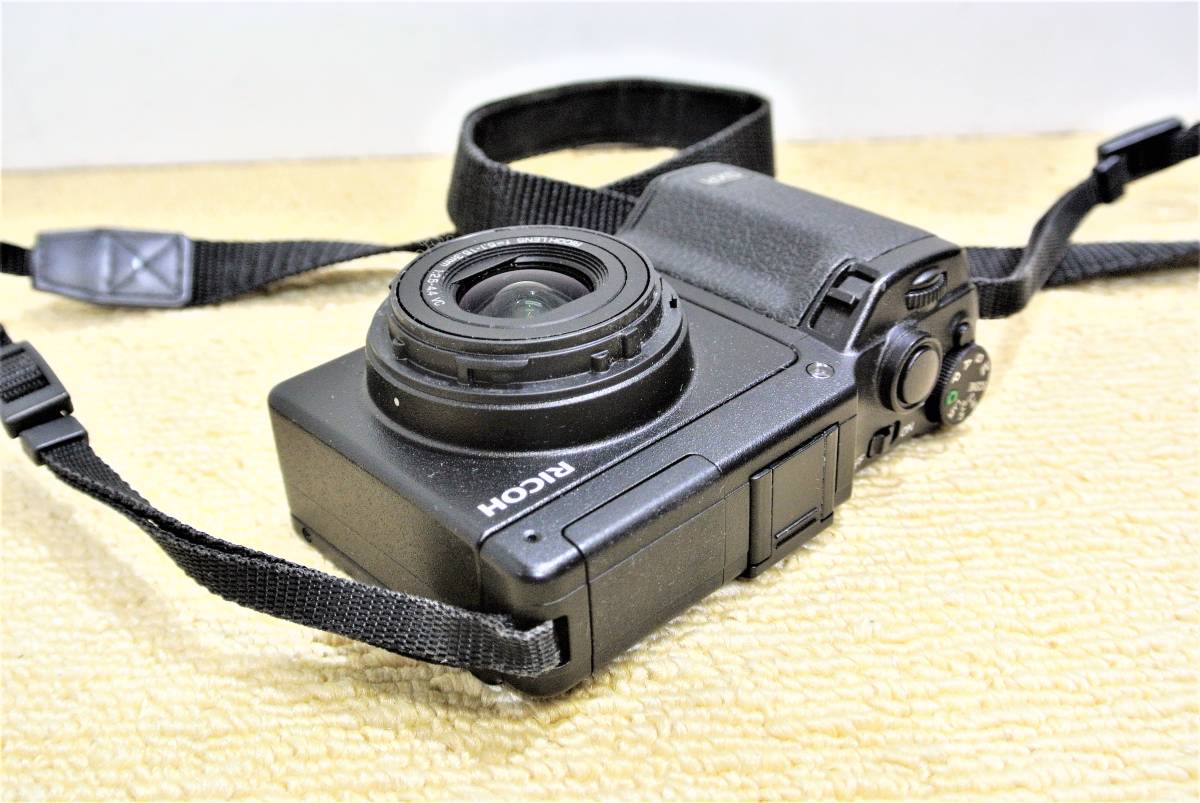 シャッター数63回RICOH RICOH リコー GXR+S10 Kit 自動開閉レンズ