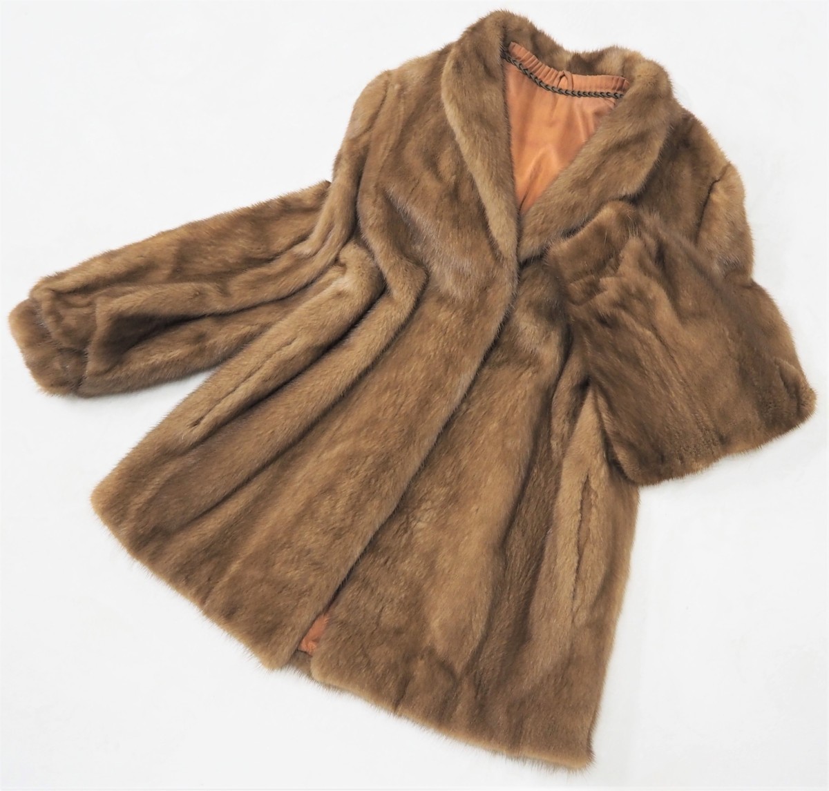 お値打ち品【 シンプルデザイン 】 高級毛皮 パステルミンク ハーフ