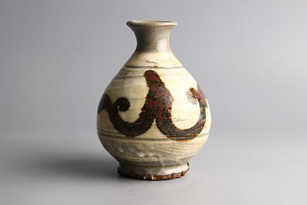 李朝　鉄絵壺　鶏龍山　花器　一輪挿し 可】朝鮮美術 李朝 鶏龍山 鉄絵 一輪挿 徳利花瓶 初荷 骨董 古玩 古