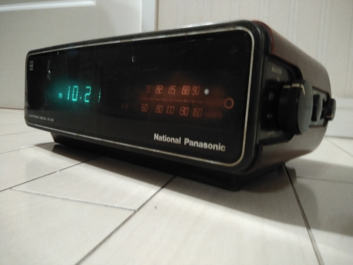National Panasonic ナショナル パナソニック 電子式 デジタル時計付き 