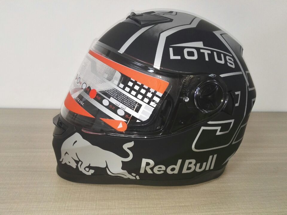 人気品 LOTOUS 高級レンズ内蔵ダブルレンズヘルメット RedBullフルフェイス ヘルメット 93ロゴ入り レッドブル 艶消し黒サイズL