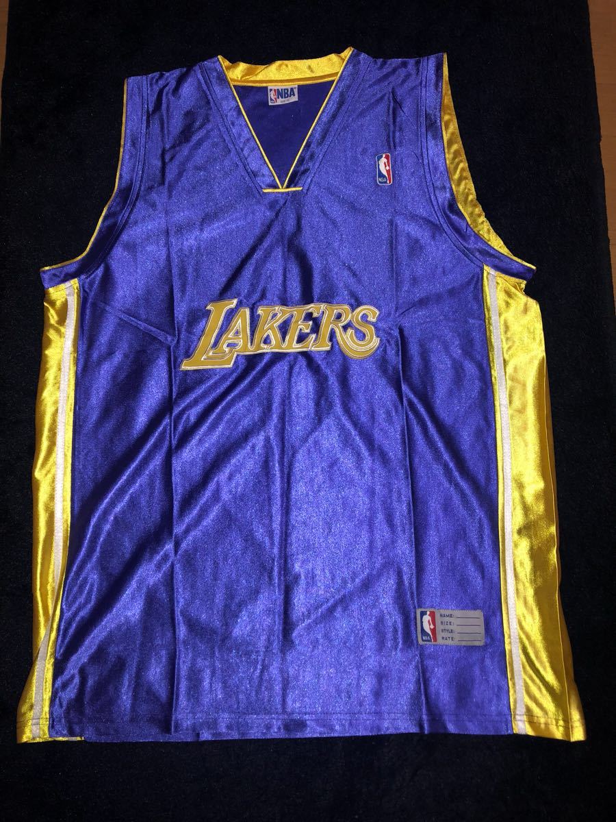  NBA ロサンゼルス レイカーズ ユニフォーム XLサイズ アウェイカラー パープル イエロー 紫 黄色(記念ユニフォーム)｜売買されたオークション情報、yahooの商品情報をアーカイブ公開 - オーク ユニフォーム