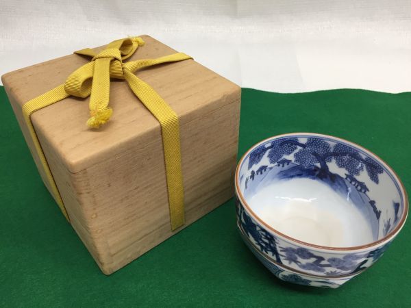 定番人気，得価 紫翠窯 徳泉造 祥瑞写 腰捻茶碗 尋牛斎 書付 西村徳泉 茶道具 T-03191(茶碗)｜売買されたオークション情報、yahooの商品情報をアーカイブ公開 - オークファン 京焼