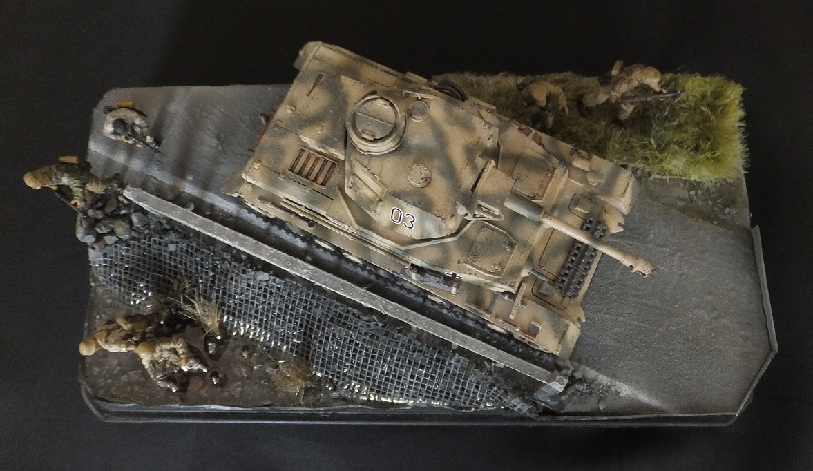 1/72・1/76　戦車塗装済完成品　ドイツ４号戦車　ジオラマＢＯＸ
