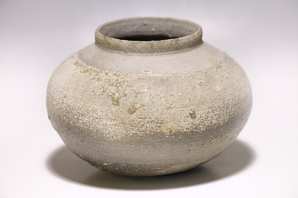 【新作，定番】 侍 古代須恵器壷 丸底壷 検：古墳弥生発掘出土土器花入侘寂灰被(土器)｜売買されたオークション情報、yahooの商品情報をアーカイブ公開 - オークファン 土器
