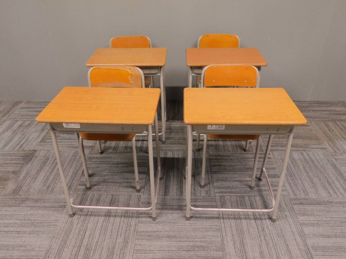 532◇格安配送地域あり◇コクヨ製◇学童机・椅子4組(旧JIS2号)学校学習