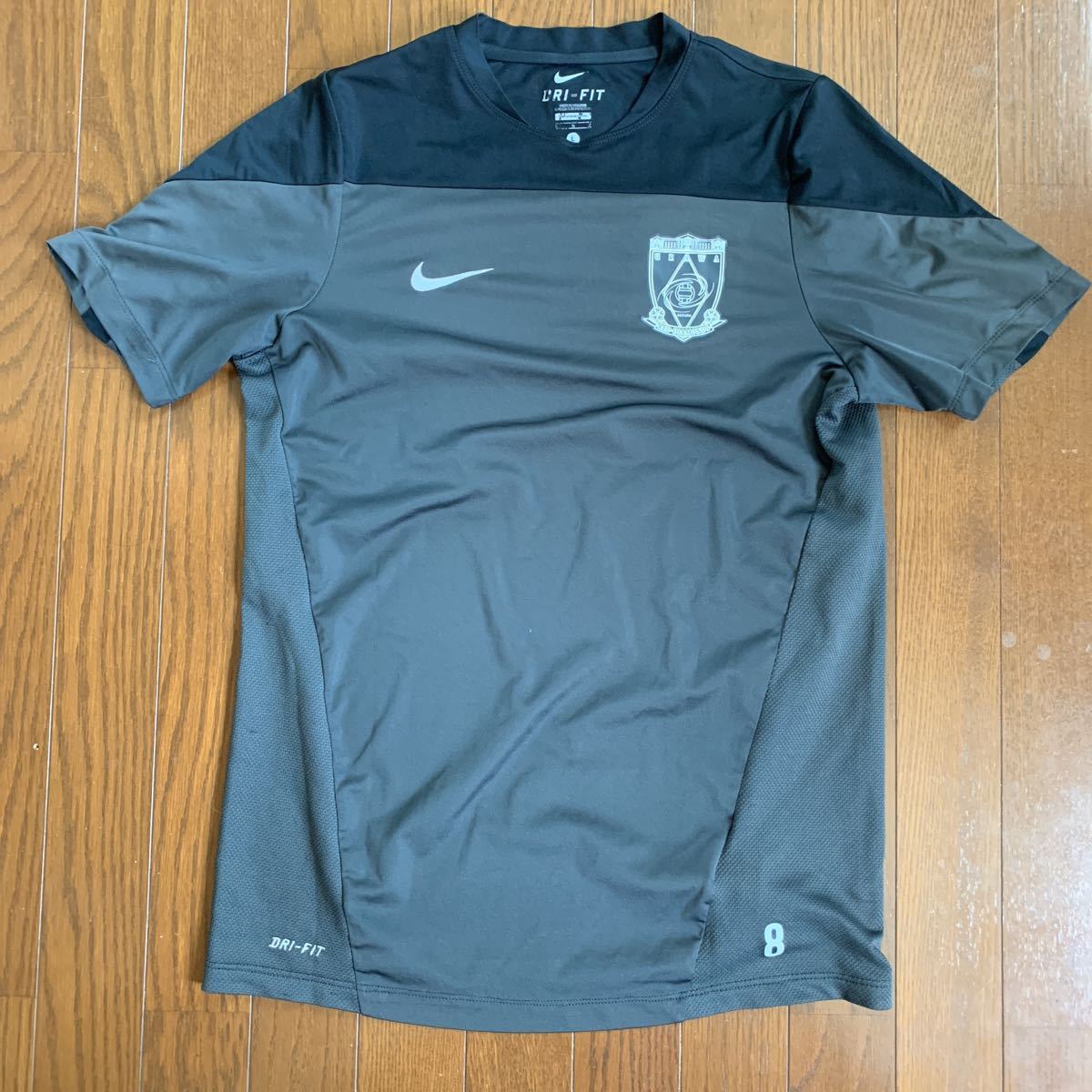 浦和レッズ 実使用トレーニング上下セット番号付き_4