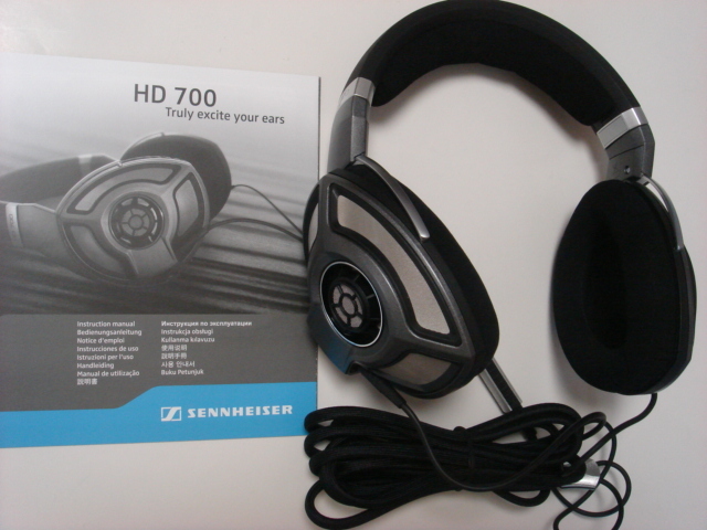 SENNHEISER ヘッドホン HD700 ゼンハイザー HD700 ほぼ新品 ケース・元