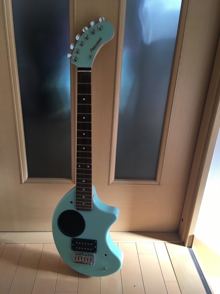 FERNANDES ZO-3 フェルナンデス アンプ内蔵 | 芸達者 アンプ内蔵エレキ