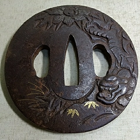 鉄鍔 虎図 金象嵌 刀装具 日本刀 刀装具 鍔 金象嵌 虎図 鉄地 【公式通販】