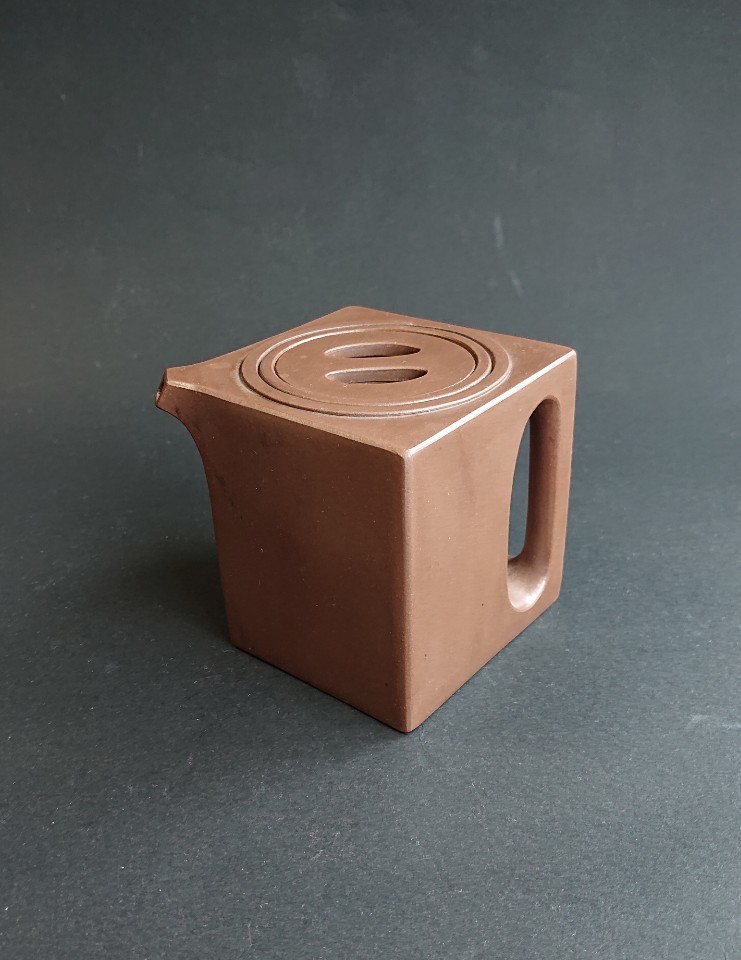 王蘭芳製 宜興紫砂壺 方型 方と円 急須 名作茶壺 中国美術 水平