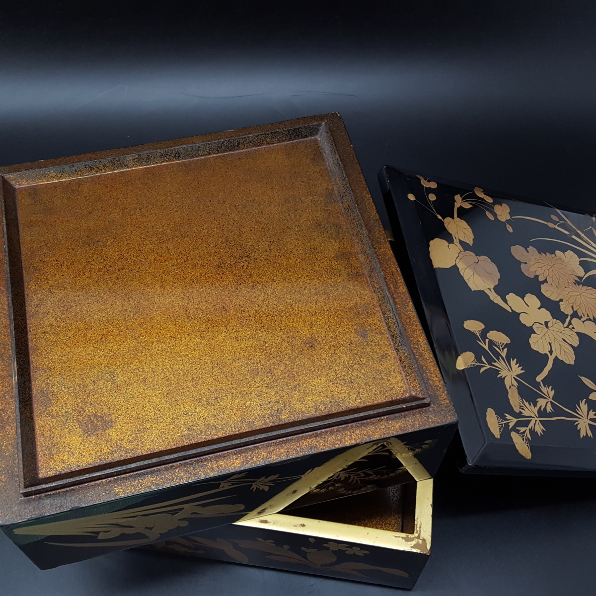 難あり 時代物 輪島塗 金蒔絵 重箱 二段重 家紋入 台付 木箱付