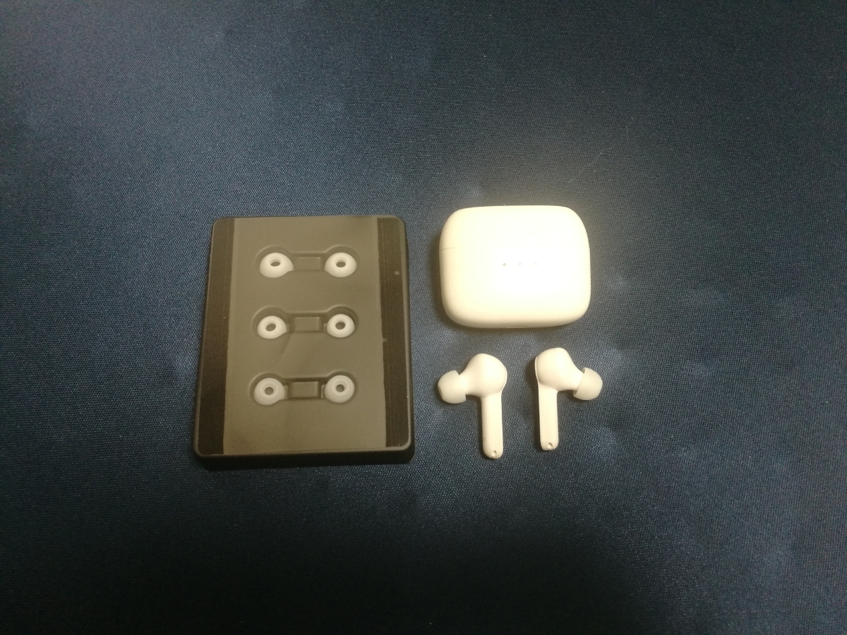 ジャンク品　Anker Liberty Air Soundcore A3902021 Bluetoothイヤホン_2