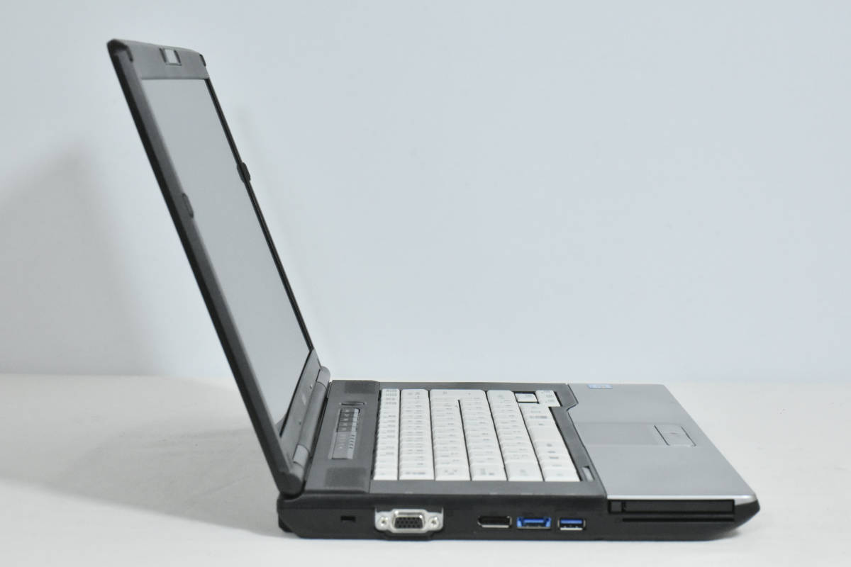高解像度 高速起動SSD256GB/8GB Office付 高速第三世代Corei5 2.7GHZ 最新