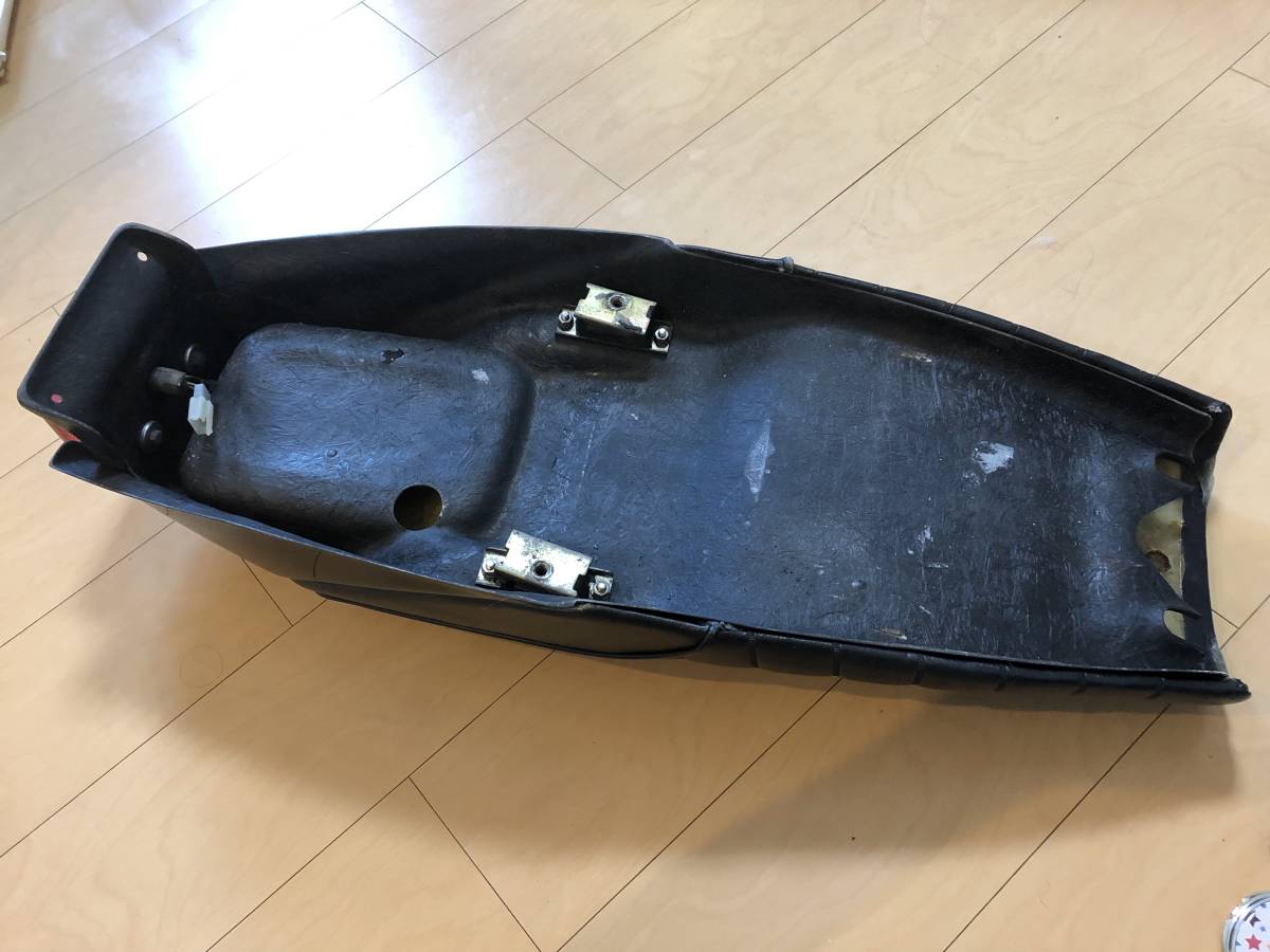 DELL-SARA デルスラーラ SR-ZシートYAMAHA ヤマハ SR 400 500 用