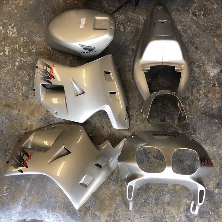 ホンダ NS-1後期型 丸目二灯 AC-12 純正カウルセット 【中古品】(シルバー)