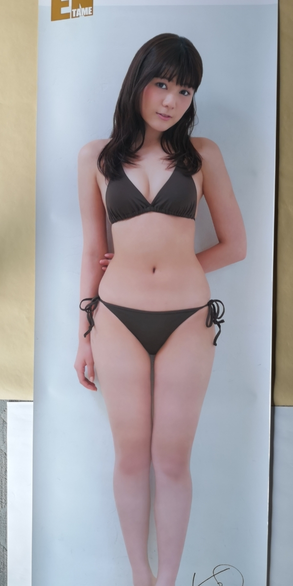 【定番，HOT】 高橋胡桃 等身大ポスター② エンタメ(た行)｜売買されたオークション情報、yahooの商品情報をアーカイブ公開 - オークファン 女性タレント
