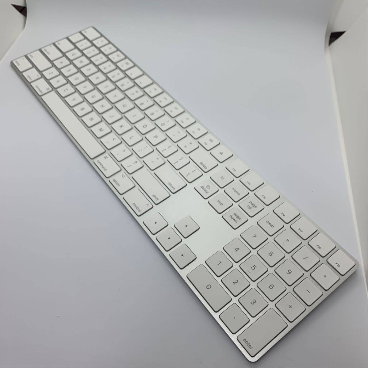 美品 Apple Magic Keyboard テンキー US配列 Magic Keyboard 美品Apple