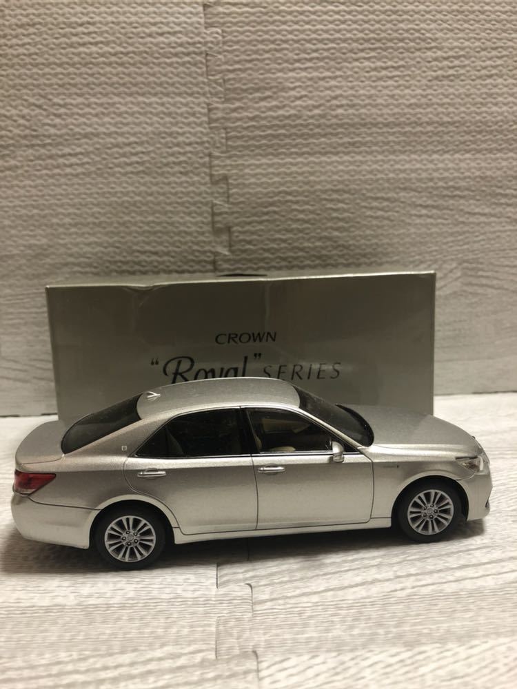 1/30 トヨタ クラウンロイヤル CROWN 前期 カラーサンプル 非売品