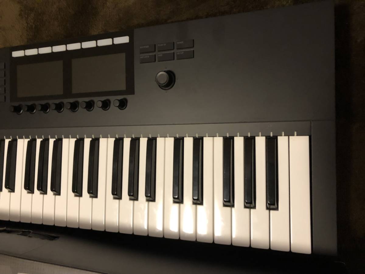 Native Instruments KOMPLETE KONTROL S49 MK2 美品！ □元箱発送