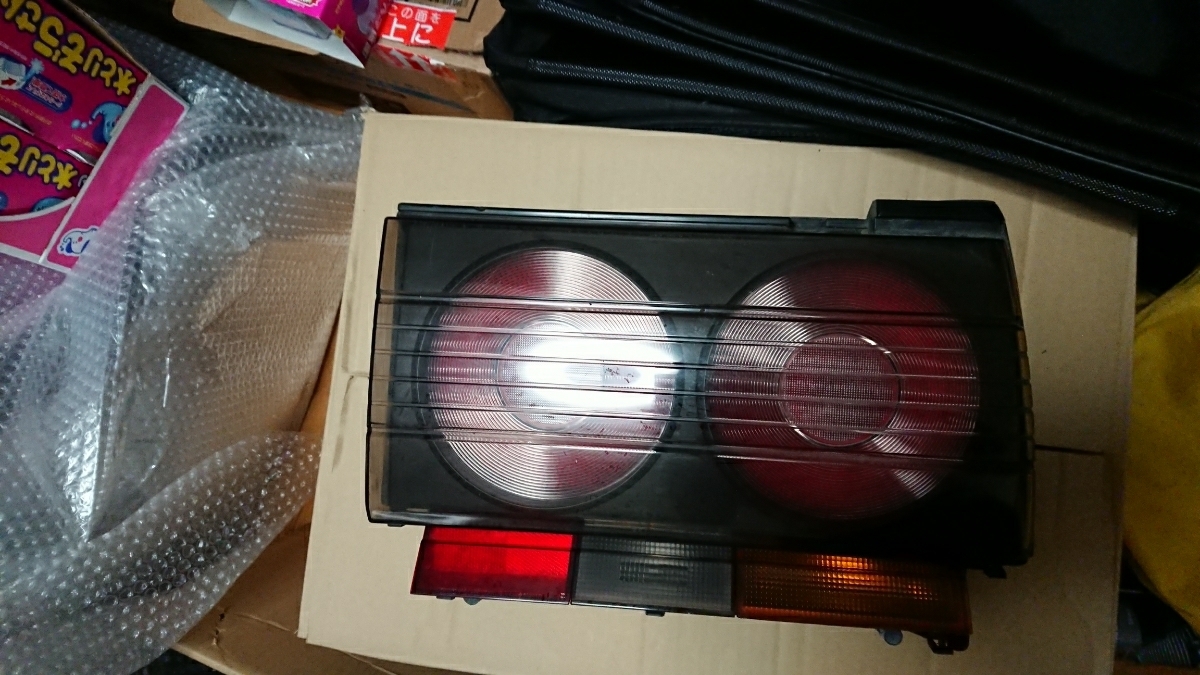 日産 7th スカイライン R31型 後期テールランプ 運転席側 テールライト Gt Gts Gts X Gts R Nissan Skyline テールライト 売買されたオークション情報 Yahooの商品情報をアーカイブ公開 オークファン Aucfan Com