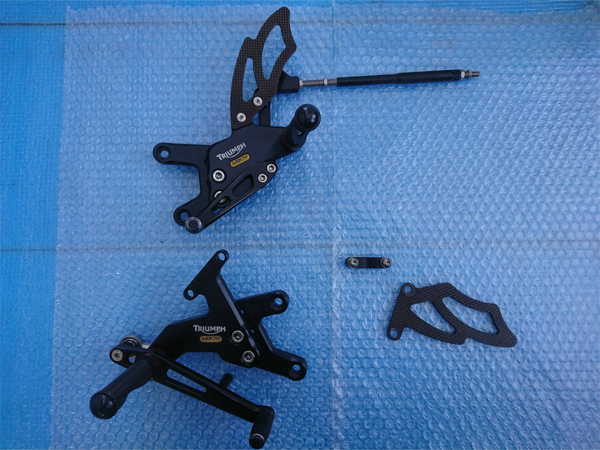 トライアンフ 純正OP ARROWバックステップ ストリートトリプル 
