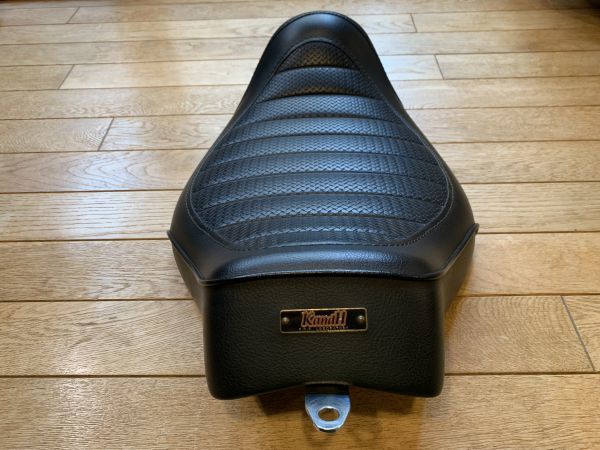 管理番号02593 ハーレー用シート K＆H ソロシートタック 04/05ダイナ