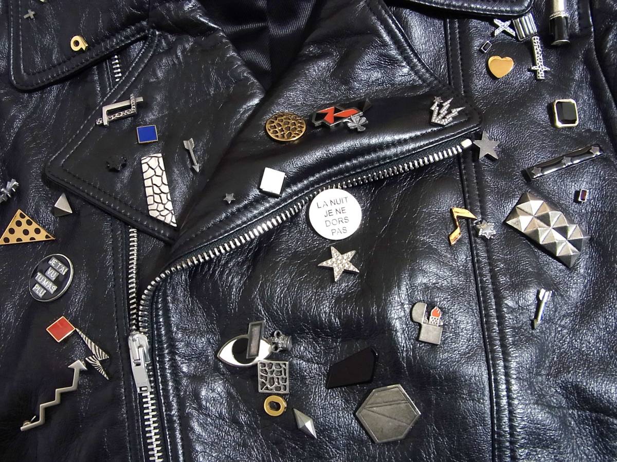 サンローランパリ 15AWシリーズ ピンバッジ　SAINT LAURENT 15AW SAINT LAURENT PARIS ピンバッジ 装飾 レザー ライダース