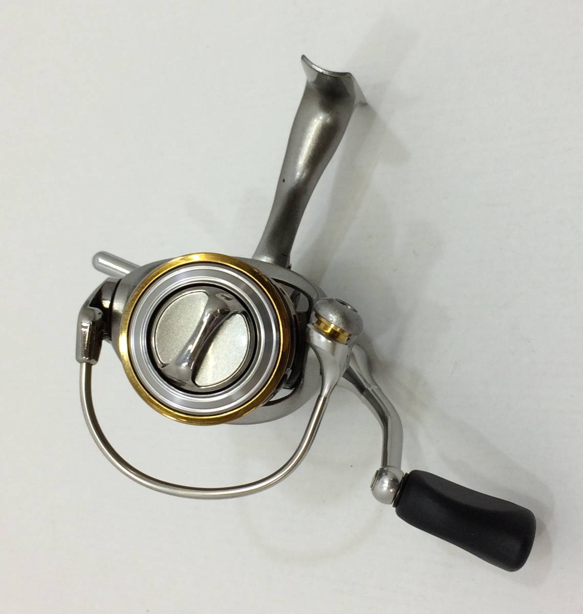 中古】DAIWA 12'LUVIAS 2004 / ダイワ ルビアス 2004 スピニングリール