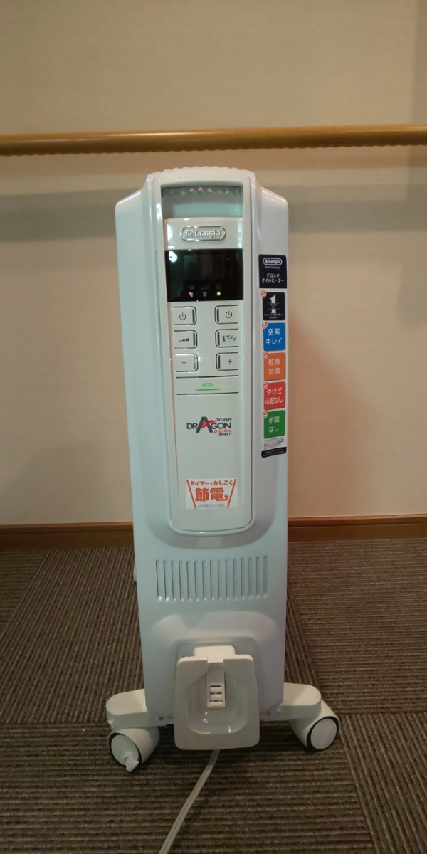 デロンギオイルヒーター QSD0915-WH 2017/12/20にヤマダ電機にて