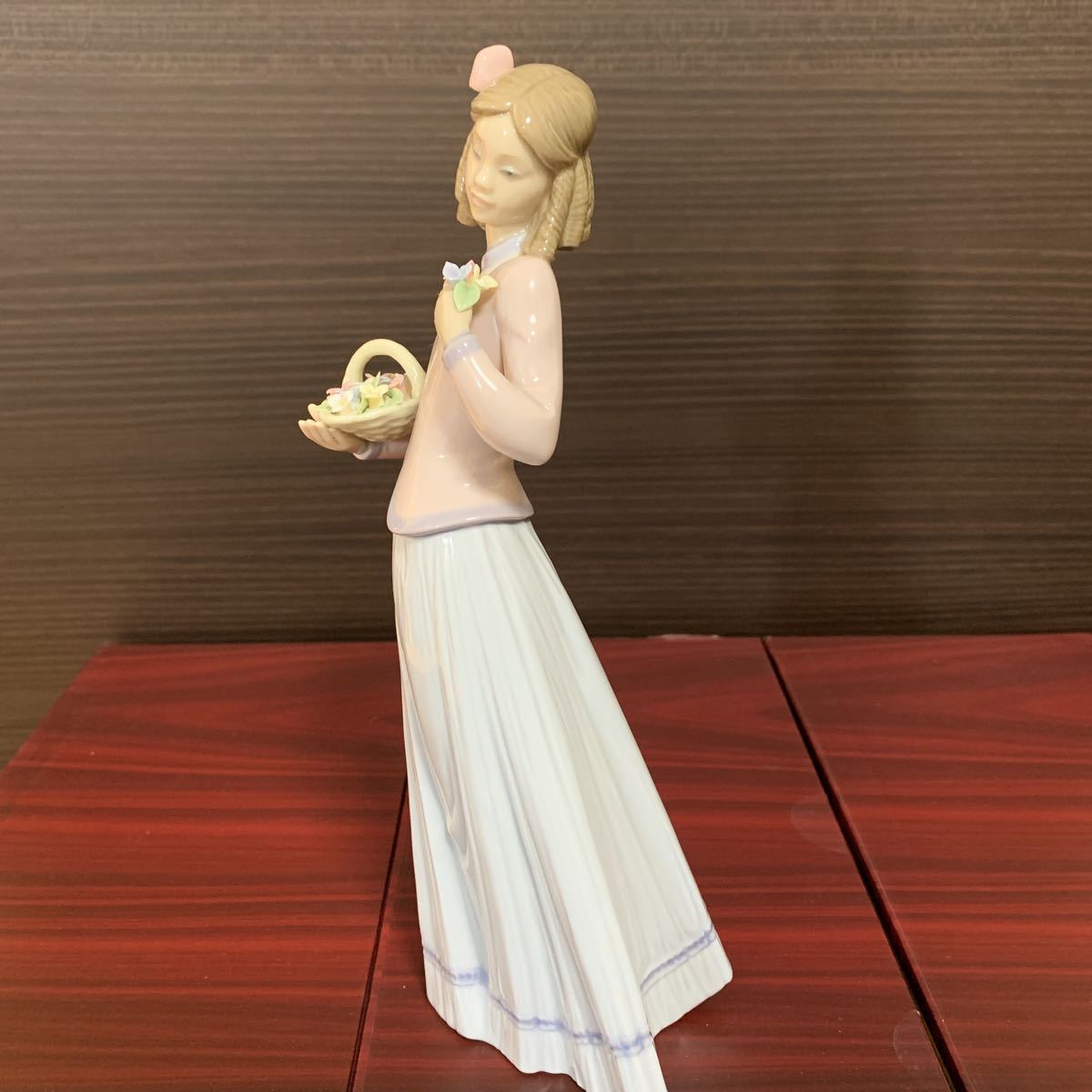 絶版】リヤドロ LLIADRO 春の香り 7644 西洋陶器 陶器人形 絶版 1996年 