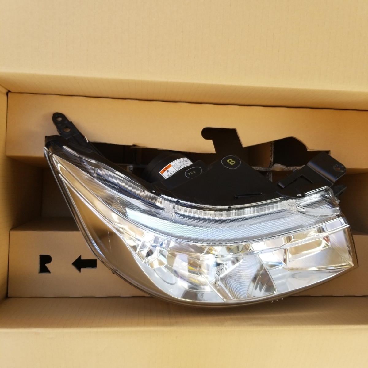 MK42S スペーシア | ヘッドライト D2S H28.12- スズキ カスタムZ HID 