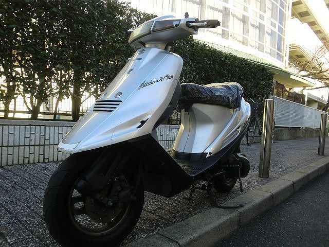 アドレスV100 事故 部品取り 事故前まで動いてました 引き取り限定