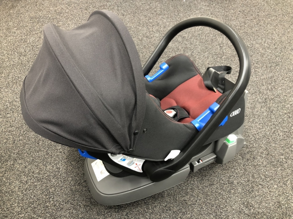中古 Audi 純正ベビーシート Audi ベビーシート(G0) ISOFIXベース付き 