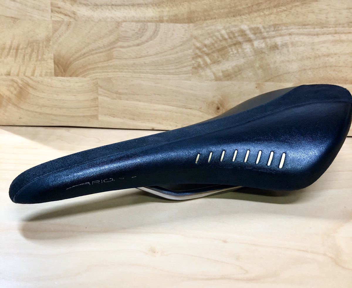 fizik フィジーク ARIONE アリオネ サドル wing flex fi'zi:k
