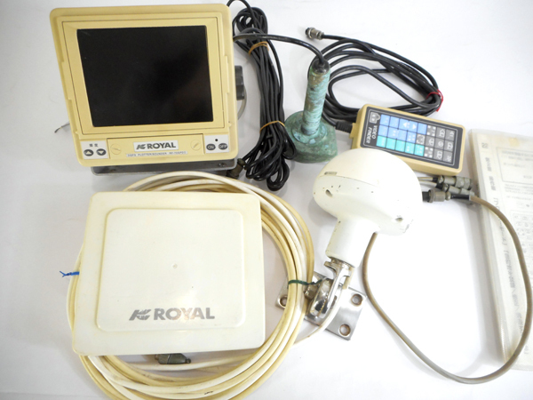 定番人気，爆買い 訳あり ロイヤル GPS魚探 RF-72GPDⅡ(モニター5型～)｜売買されたオークション情報、yahooの商品情報をアーカイブ公開 - オークファン 魚群探知機