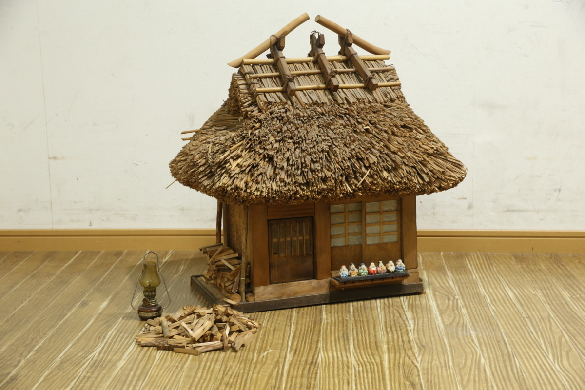 古民家 ジオラマ 窓扉開閉 囲炉裏 屋根/ハンドメイド　⑤ ☆古民家 模型 2点まとめてセット ジオラマ ミニチュア オブジェ 古