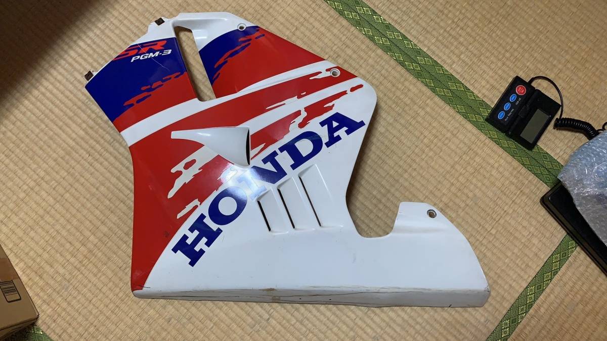 驚きの破格値 NSR250 中古 左サイド カウル