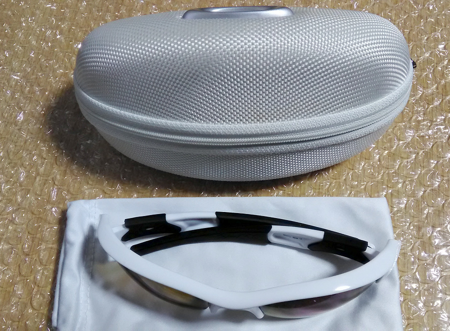 大得価，人気 オークリー サングラス FLAK JACKET 偏光レンズ 24-017J OAKLEY(セル、プラスチックフレーム)｜売買されたオークション情報、yahooの商品情報をアーカイブ公開 - オークファン セル、プラスチックフレーム