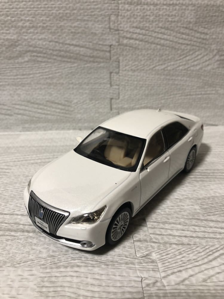 1/30 トヨタ クラウンアスリート CROWN 210系 前期 カラーサンプル