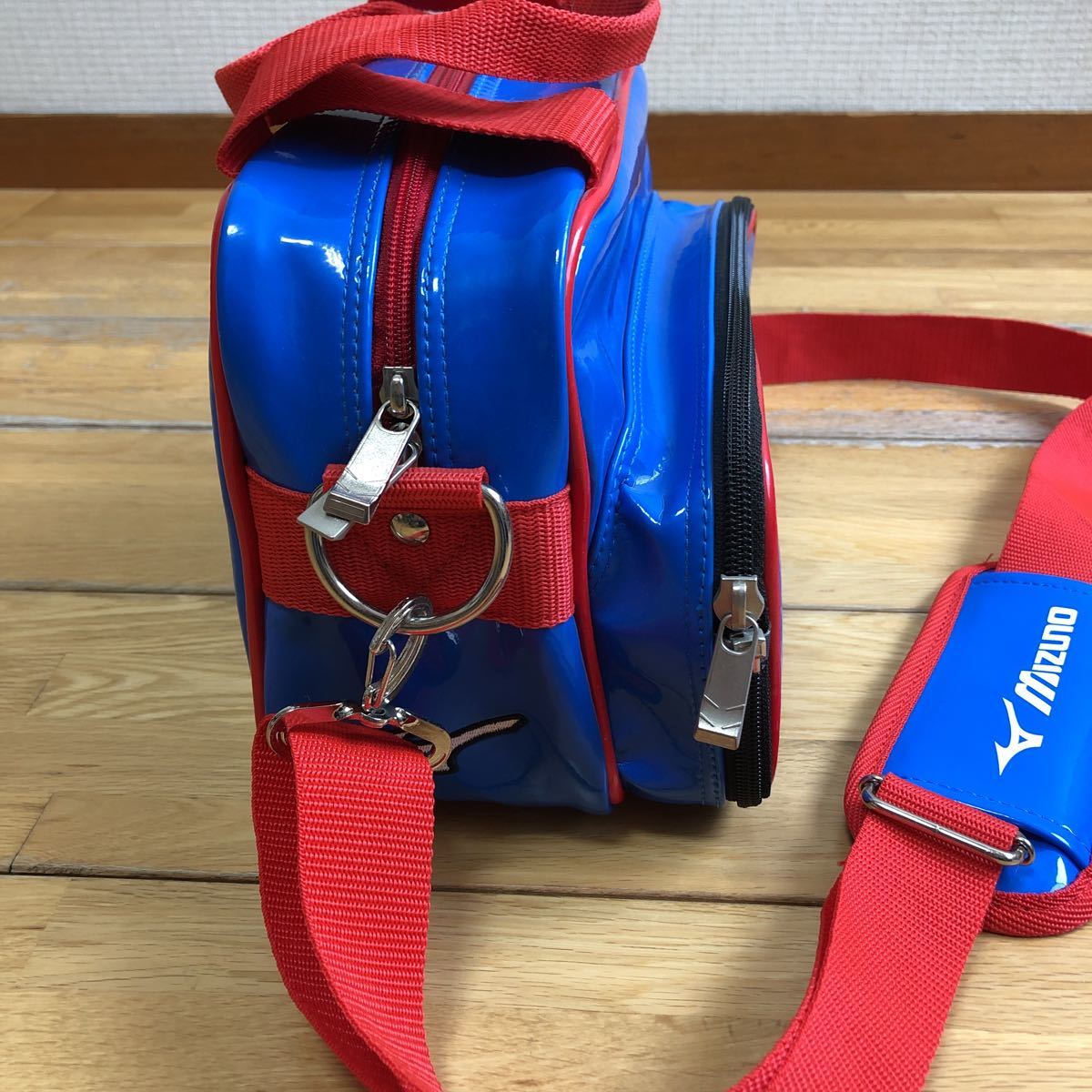 ミズノ 未使用 ショルダーバッグ ネイビー 新品未使用 新品未使用ミズノ MIZUNO ワンショルダーバッグ - ミニショルダーバッグ ボディバック ロゴ ショルダーバック 縦型 ポーチ 価格.com