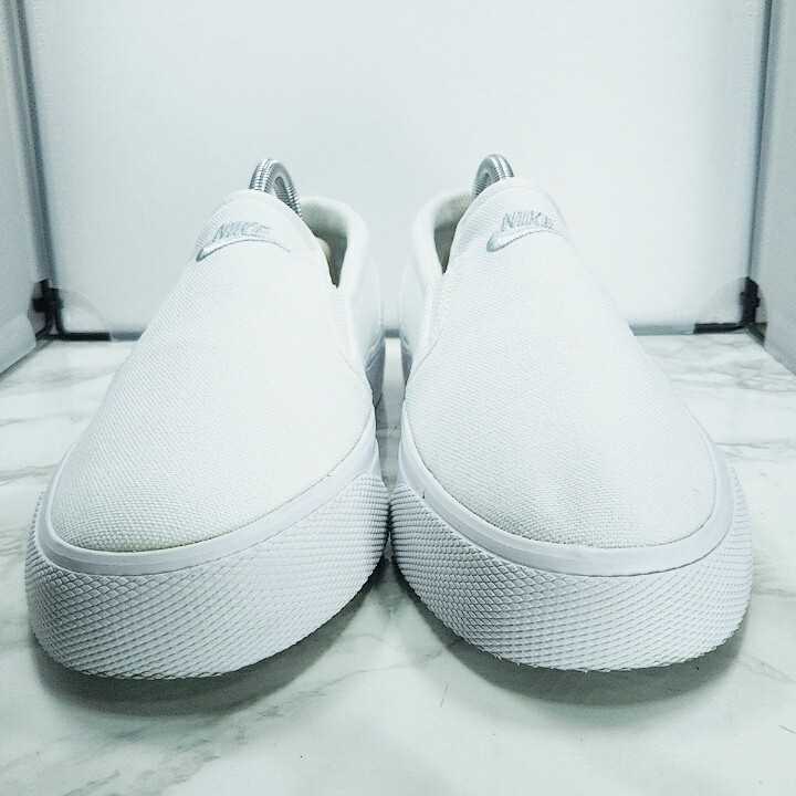 ナイキ Nike レディースシューズ スニーカー スリッポン 白 ホワイト Us7 Uk4 5 Eur38 24cm 24 0cm 売買されたオークション情報 Yahooの商品情報をアーカイブ公開 オークファン Aucfan Com