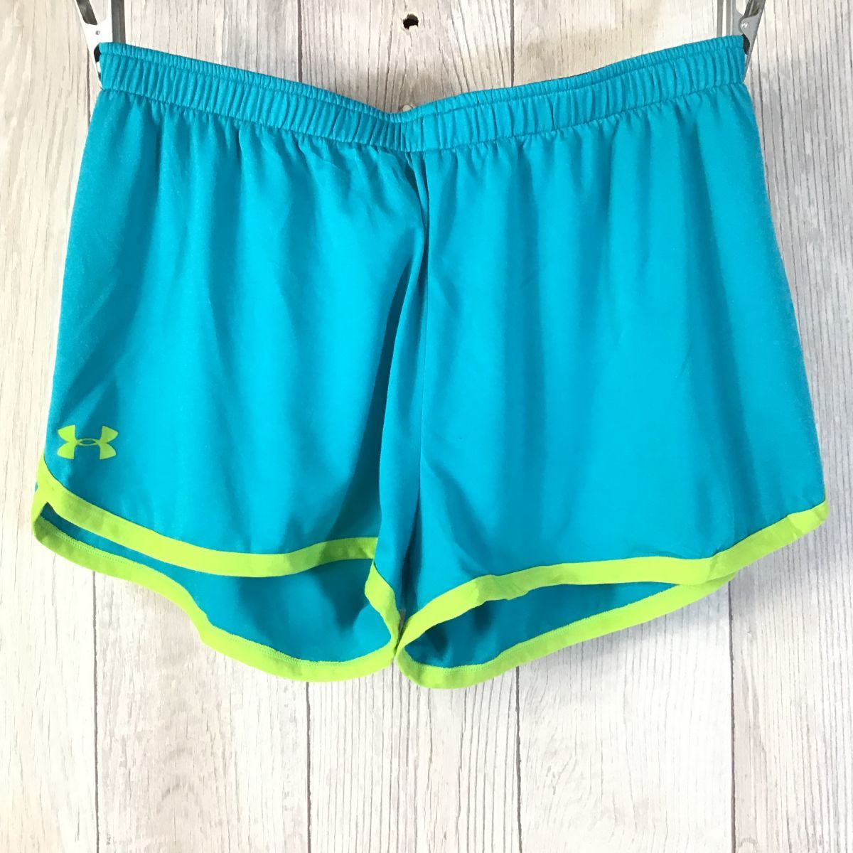  SCN1-640 海外モデル UNDER ARMOUR/アンダーアーマー ランニング ショートパンツ M 水色 レディース シンプル ジョギング スポーツジム(パンツ)｜売買されたオークション情報、yahooの商品情報をア パンツ