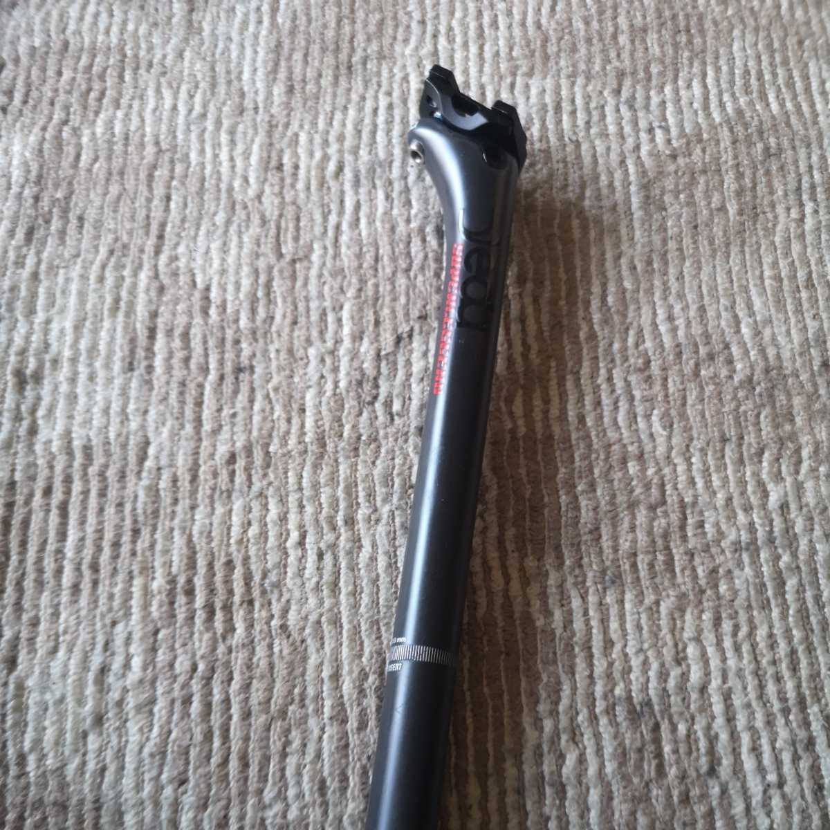 【赤字超特価，限定SALE】 シートポスト カーボンシートポスト deda superleggero 27.2mm 350mm(直径27.2mm)｜売買されたオークション情報、yahooの商品情報をアーカイブ公開 - オークファン 直径27.2mm