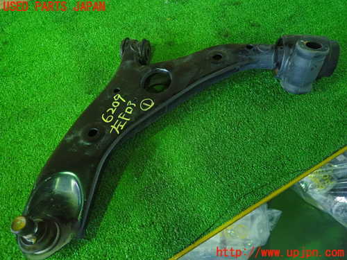 4UPJ-62095186]CX-5(KF2P)左フロントロアアーム1 中古