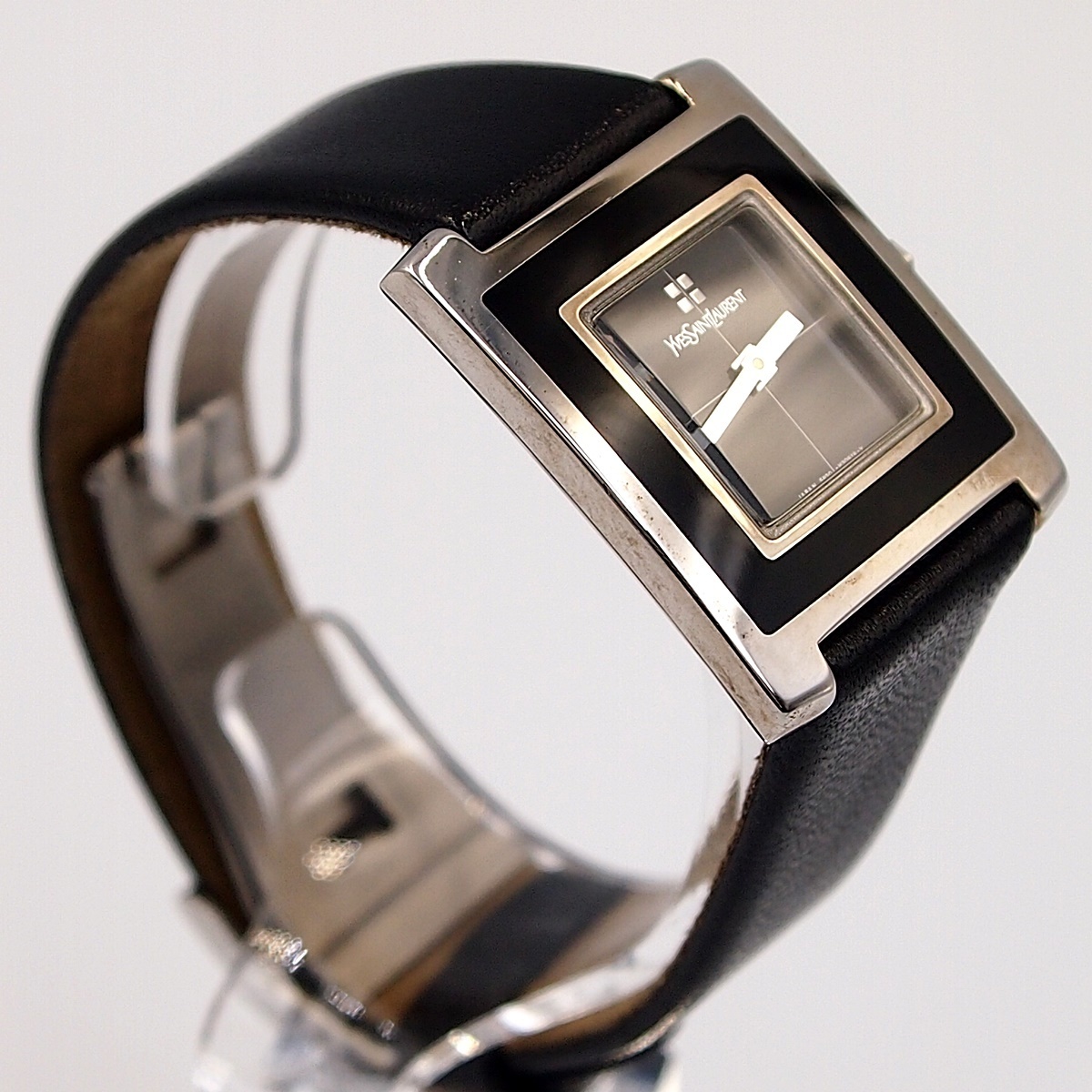 YVES 腕時計 LAURENT アナログ クォーツ サンローラン（ブランドイヴ