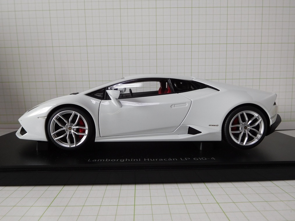 ランボルギーニ ウラカン 1&frasl;18 LP610-4 | AUTOart オートアート MRコレクション スパイダー メタリック ポリスカー lp610の通販 取寄せ 公式通販 ランボルギーニウラカンLP610-4 PASSIONE