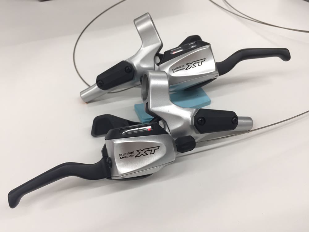 【限定SALE，定番】 SHIMANO DEORE XT ST-M765 デュアルコントロールレバー 左右セット(兼用タイプ)｜売買されたオークション情報、yahooの商品情報をアーカイブ公開 - オークファン 兼用タイプ